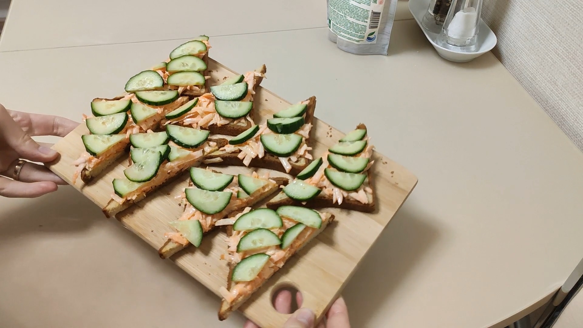 Брускеты (гренки) с морковью и чесноком. Легкая закуска смотреть онлайн