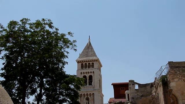Bell tower in Jerusalem смотреть онлайн