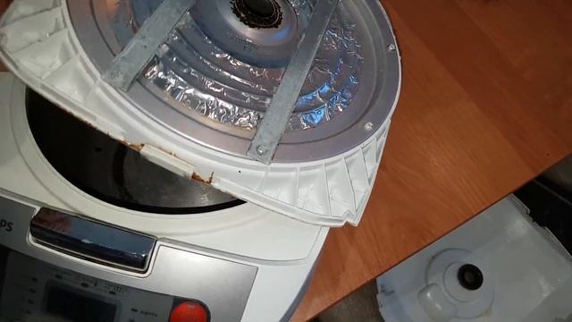 Мультиварка Philips HD3036 в разобранном состоянии. смотреть онлайн