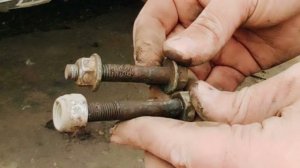 Снятие поворотного кулака. Немного бесполезное-полезное видео.