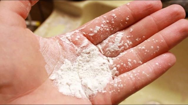 Необычное Применение крахмала в быту. Подруга покупает ЕГО пачками. Узнала, теперь всегда покупаю. смотреть онлайн