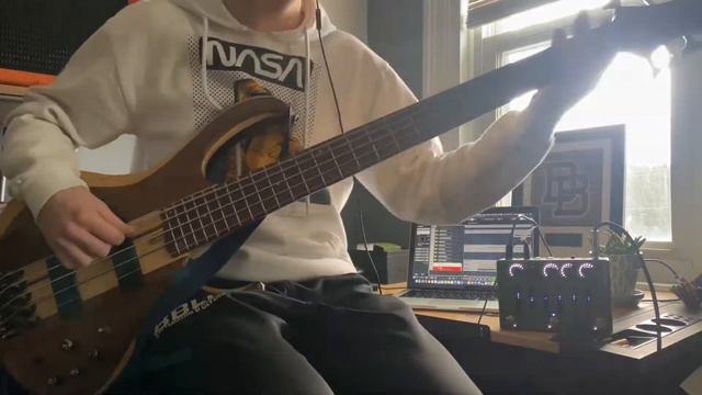 Crooked | Dealer | Bass Cover смотреть онлайн