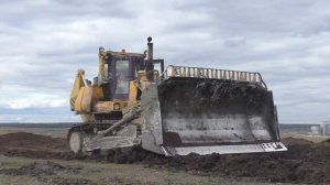 Гигантский бульдозер Четра Т 35 в работе часть 2