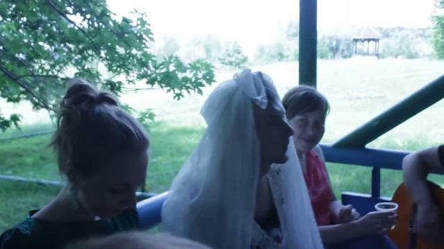 Песня под гитару - Королева снежная - Свадьба в угаре смотреть онлайн