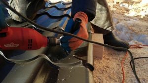 Как правильно резать металлочерепицу. Ножницы.