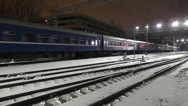 Электровоз ЧС7-007 (ТЧЭ-33) со скорым поездом "Славянский экспресс" №004Б Брест - Москва. смотреть онлайн