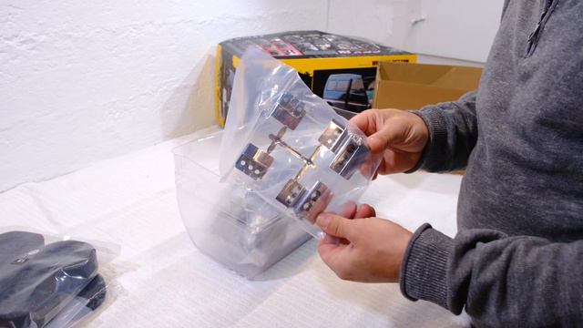 MST CFX DL1 - RC Off Road Minivan Unboxing