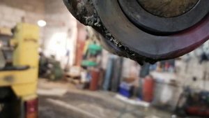 меняем втулки в рукояти для крепления ковша