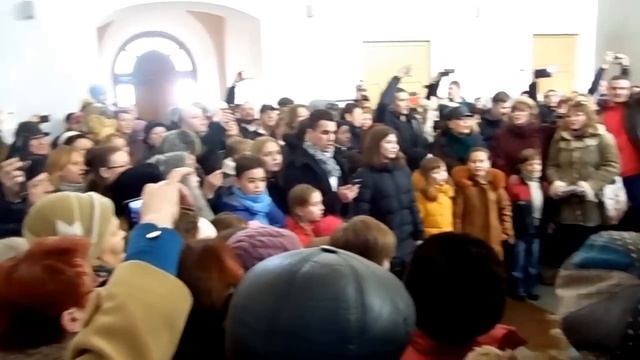 Флэшмоб ЖД вокзал КИШИНЁВ 04 декабря 2016г 14-00 смотреть онлайн