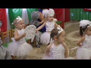 Танец снежинок на новогоднем празднике 2020 в яслях  Муз  рук  Максюта Г  В