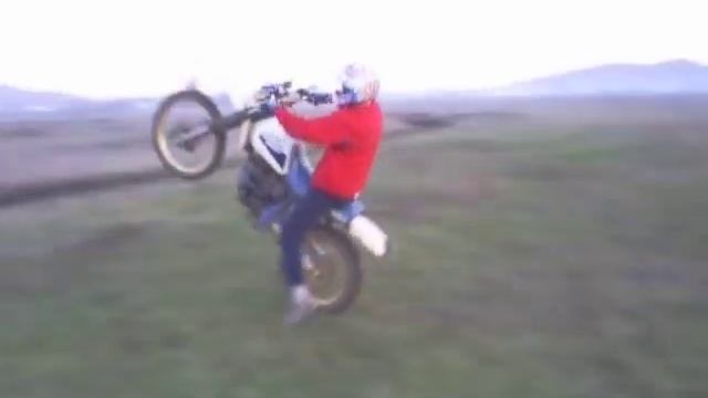 suzuki sx 200 levantando rueda смотреть онлайн