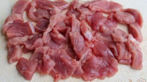 Мясной суп с гороховыми хлопьями