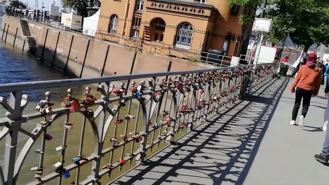 Hamburger, Hafen. Port of Hamburg Germany. смотреть онлайн