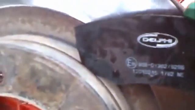 ТОРМОЗНЫЕ ДИСКИ И НЕПРАВИЛЬНЫЕ КОЛОДКИ смотреть онлайн