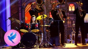 Екатерина Филимонова, Степан Семенов, духовой оркестр Олега Меньшикова. Л. Прима, "Sing sing". Син…