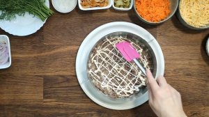 Слоеный салат "Грибная поляна". Меню на праздник. Салат с грибами.