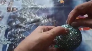 Новогодний шарик из пенопласта.