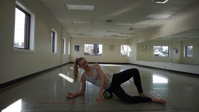 Stretch and Roll for Hips смотреть онлайн