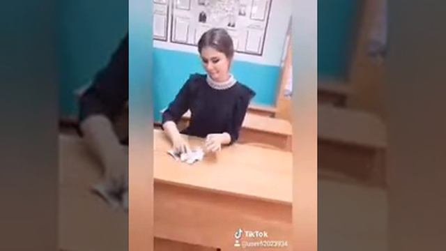 С Днем учителя- 2019 - поздравление учеников смотреть онлайн