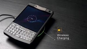 Неубиваемый смартфон с QWERTY-клавиатурой
