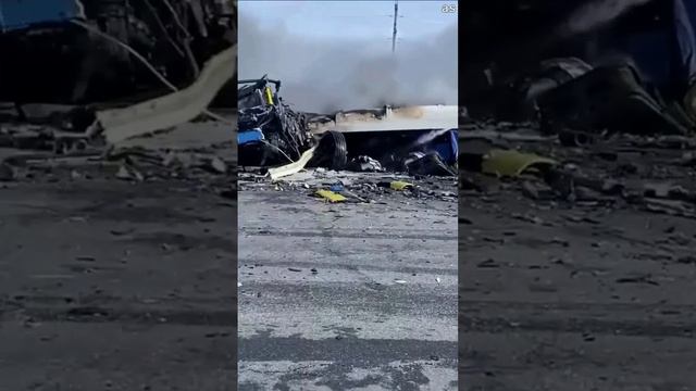 Огненное ДТП с микроавтобусом и двумя фурами под Омском