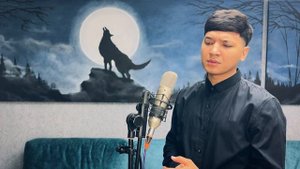 ? Акмал Ҳолҳўжаев - Кундуз қуёш хайрон, тунда ой хайрон (2023) →
? Акмаль →