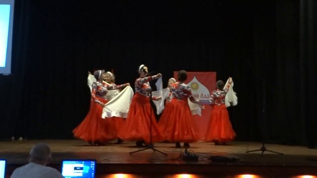 Ансамбль "Ретро", Танец "Россия". Рук-ль засл. работник культуры Терновая Ирина Ивановна . смотреть онлайн