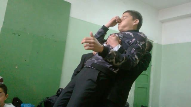 Упал в обморок смотреть онлайн