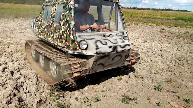 Гусеничный вездеход МАК. Дифферинциальный поворот управляемость. Мост 2101 смотреть онлайн