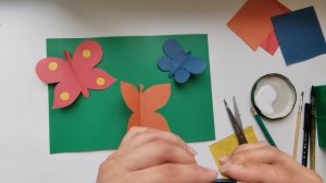 Аппликация силуэтная «Нарядные бабочки» (5-6 лет)