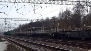 Тепловоз ЧМЭ3-4264 с вывозным грузовым поездом, станция Храпуново