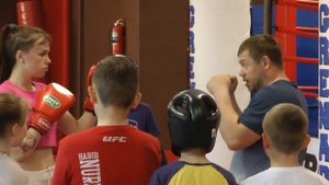 Тренировка по кикбоксингу в СК _Гренада_ (г.Бийск)