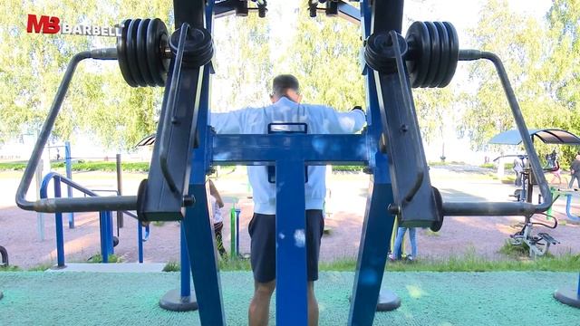 MB 7.32 РАЗВЕДЕНИЕ РУК СТОЯ С ИЗМЕНЯЕМОЙ НАГРУЗКОЙ смотреть онлайн