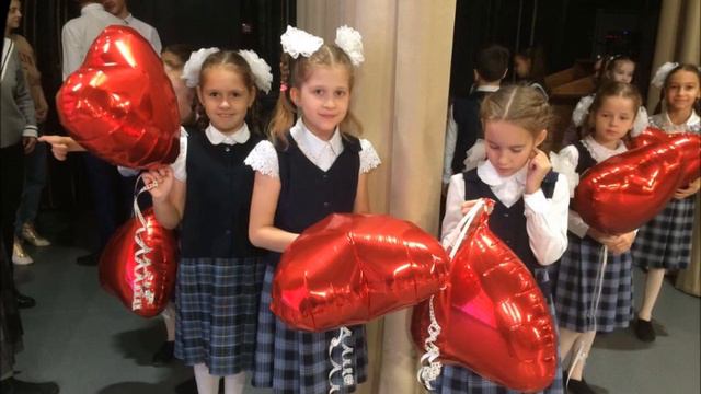 Поздравление с 8 марта Радуга (Бетьки) смотреть онлайн