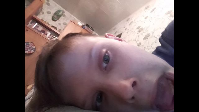 В окно вдруг влетело НЛО смотреть онлайн