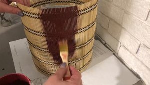 Есть большое ведро из под краски, не спешить выбрасывать.  Можно переделать его.