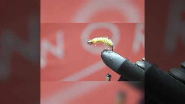 Иммитация ручейника.Уловистая мушка на Хариуса и Ленка! смотреть онлайн