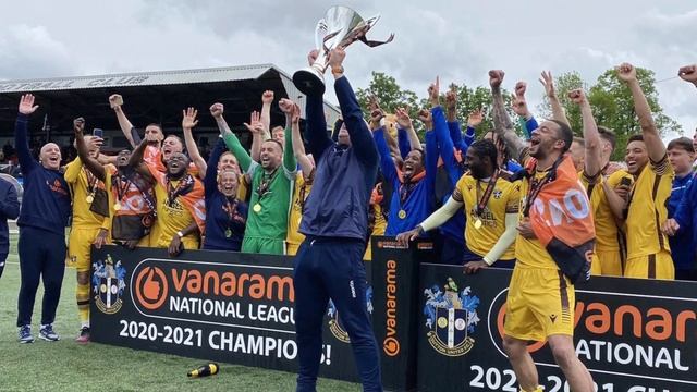 Sutton United / Футбольные Клубы Лондона / Английский Футбол / Взгляд с трибуны #41 смотреть онлайн