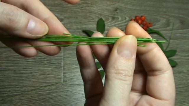 Листья рябины из фоамирана / Как сделать рябину своими руками