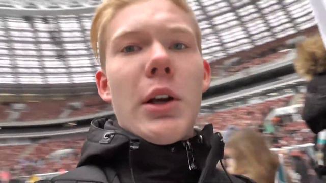 ВЛОГ. Угар в Москве. Праздник в Лужниках. Прогулка по Москве-реке. смотреть онлайн