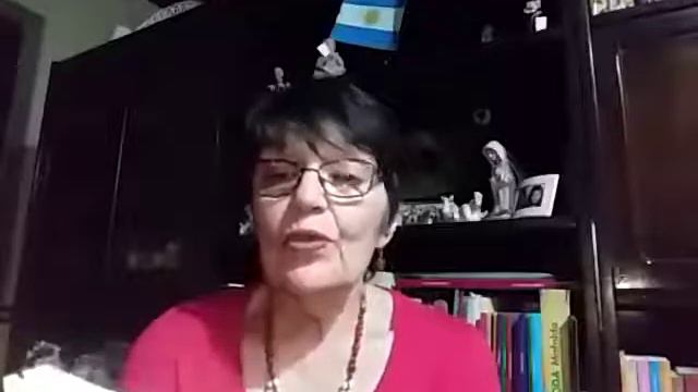 Lily Dávila lee - El nudo en el pañuelo - Ernesto Santana смотреть онлайн