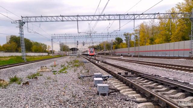 Электропоезд "Иволга" на пл. Рабочий посёлок смотреть онлайн