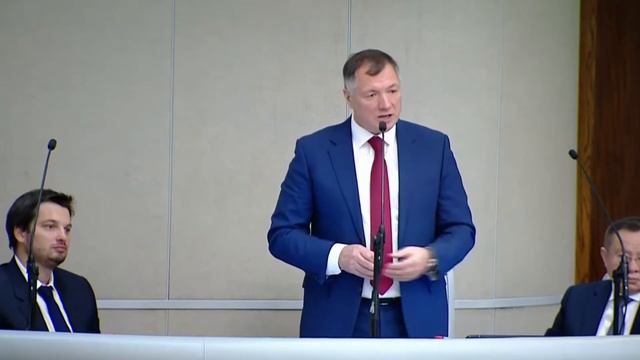 Вице-премьер Хуснулин: мигрант сегодня работает на 50% больше россиянина и получает на 30% меньше смотреть онлайн