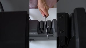 Электрическая точилка для ножей Moulin Villa MV EKS-001 (использование)