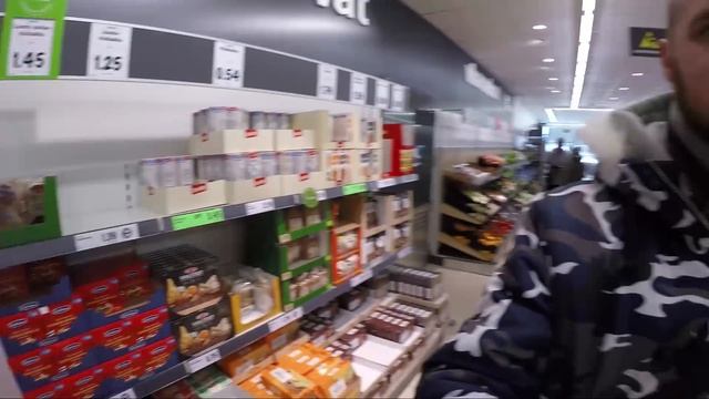 ПОЕЗДКА НА САМУЮ СЕВЕРНУЮ ТОЧКУ ЕВРОПЫ l СЕРИЯ: ДОБРАТЬСЯ ДО ЗАПОЛЯРНОГО КРУГА смотреть онлайн