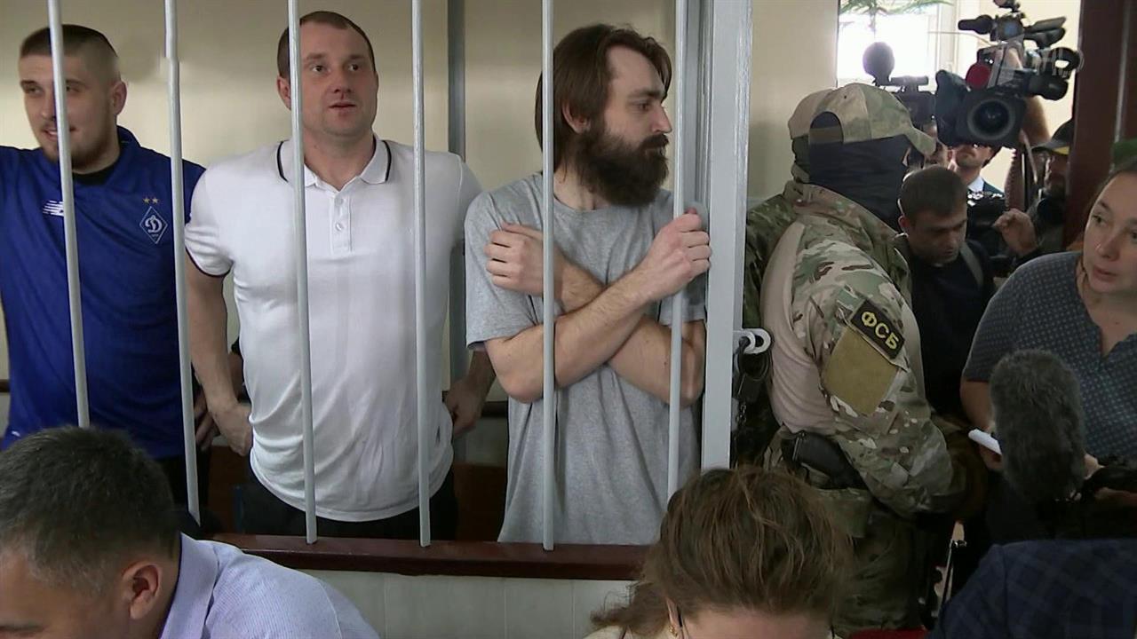 На три месяца продлен арест украинским морякам, которые устроили провокацию в Керченском проливе