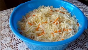 Чтобы квашеная капуста была белой, хрустящей и вкусной надо...