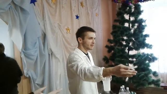 Жидкий азот набирает в рот, но не пьёт смотреть онлайн