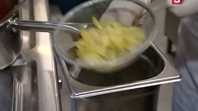 Какой должна быть правильная солянка. "Есть можно!" Утро на 5 смотреть онлайн