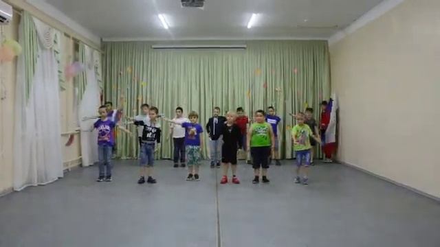 "Флешмоб, посвященный Дню России" смотреть онлайн